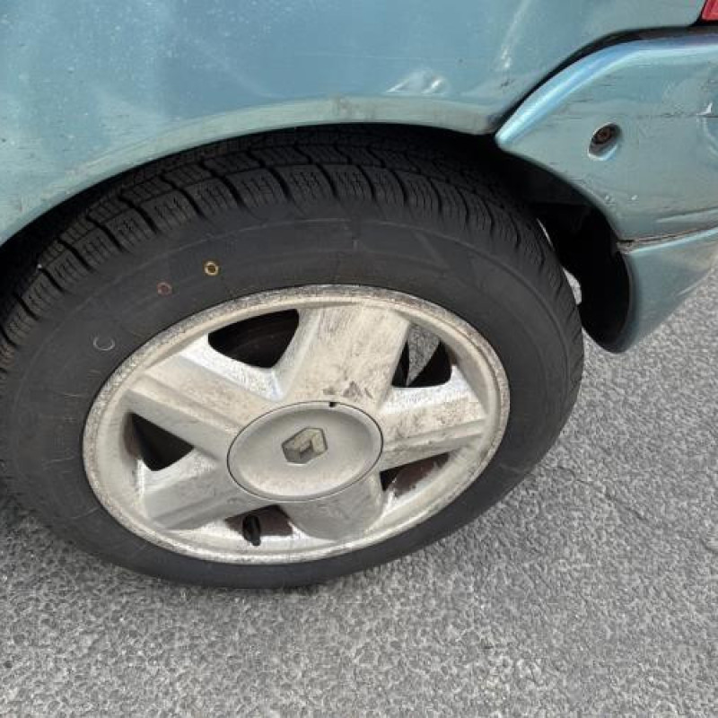 Porte avant gauche RENAULT TWINGO 1 Photo n°17