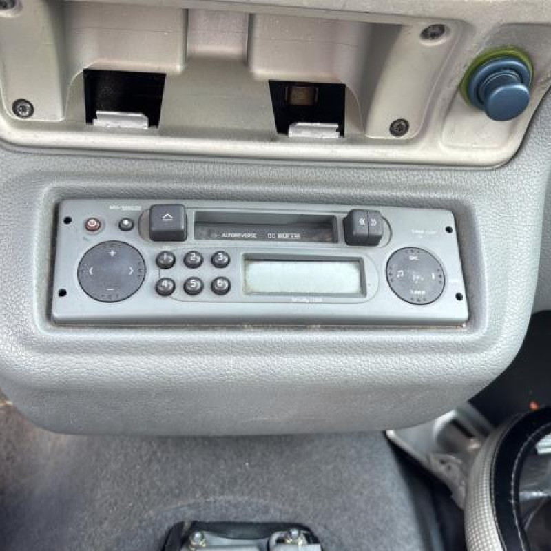 Porte avant gauche RENAULT TWINGO 1 Photo n°19