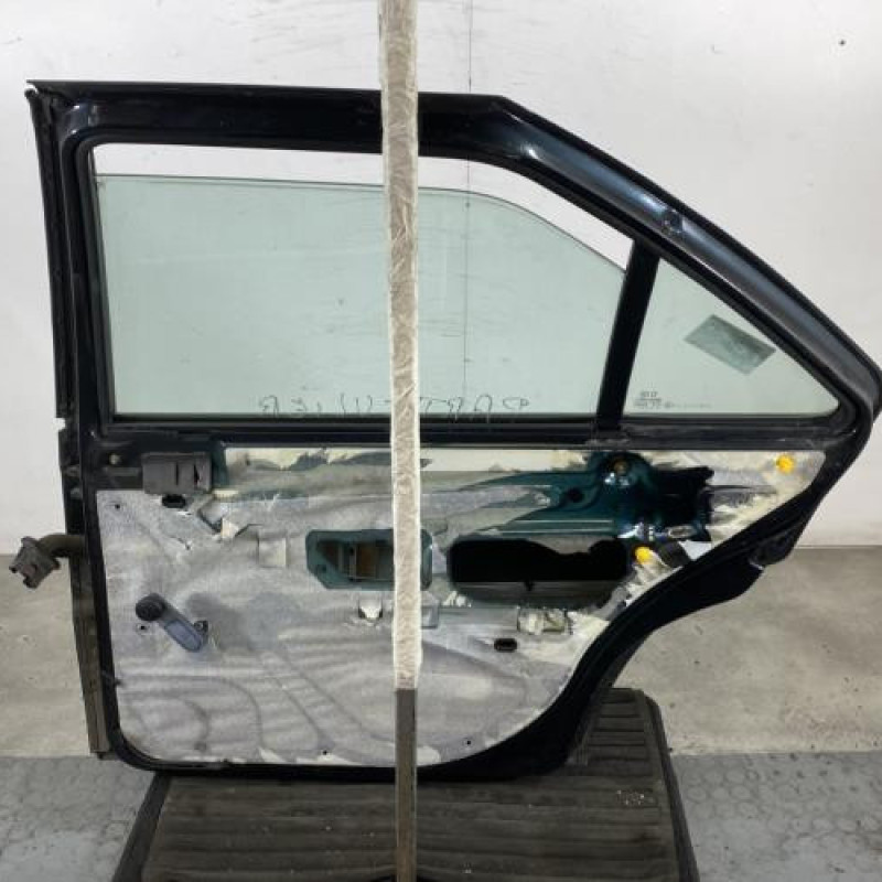 Porte arriere droit PEUGEOT 405 Photo n°5