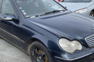 Aile avant droit MERCEDES CLASSE C 203