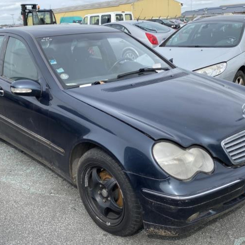 Aile avant droit MERCEDES CLASSE C 203 Photo n°9