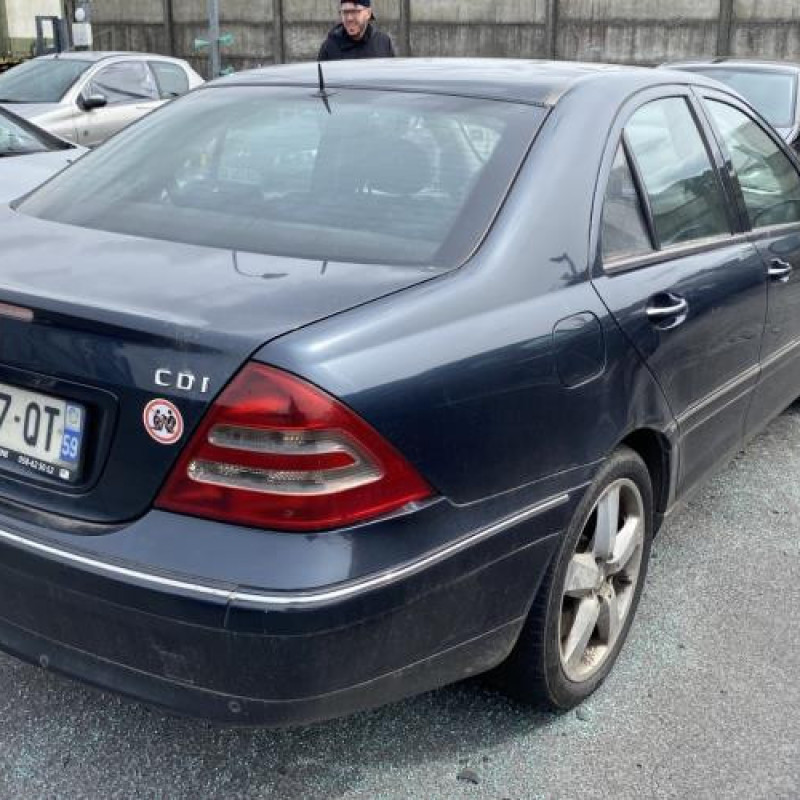 Aile avant droit MERCEDES CLASSE C 203 Photo n°10