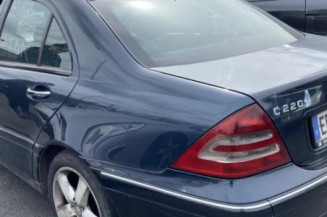 Aile avant droit MERCEDES CLASSE C 203