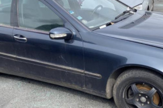 Aile avant droit MERCEDES CLASSE C 203