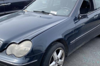 Aile avant gauche MERCEDES CLASSE C 203