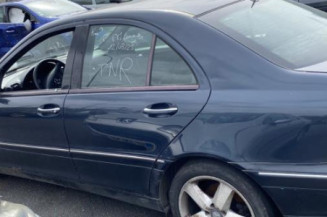 Aile avant gauche MERCEDES CLASSE C 203