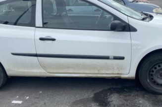 Malle/Hayon arriere RENAULT CLIO 3