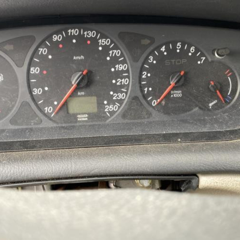 Etrier avant gauche (freinage) CITROEN C5 1 Photo n°20