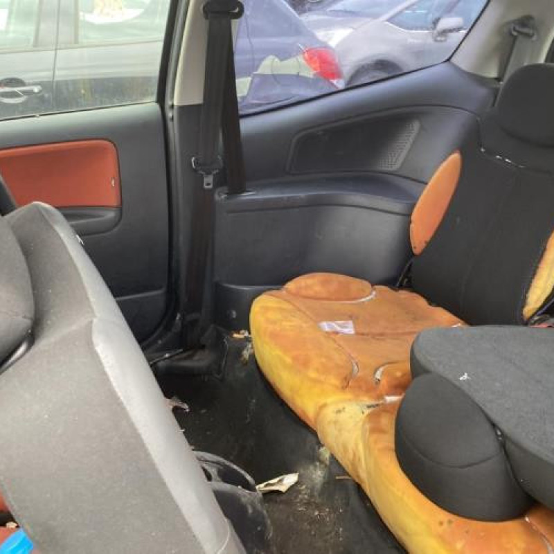 Pare choc arriere CITROEN C2 Photo n°11