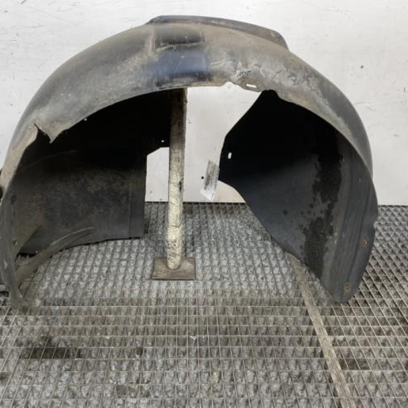 Pare boue avant gauche VOLKSWAGEN GOLF PLUS Photo n°4