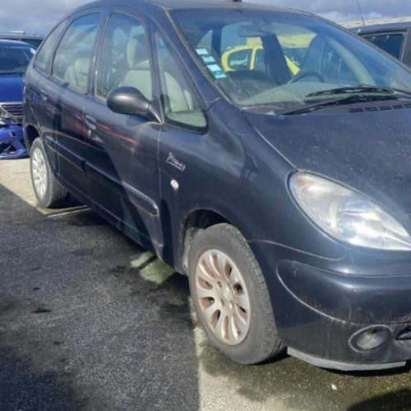 Feu arriere principal gauche (feux) CITROEN XSARA PICASSO Photo n°10