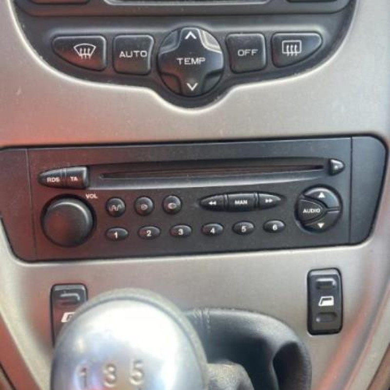 Feu arriere principal gauche (feux) CITROEN XSARA PICASSO Photo n°15