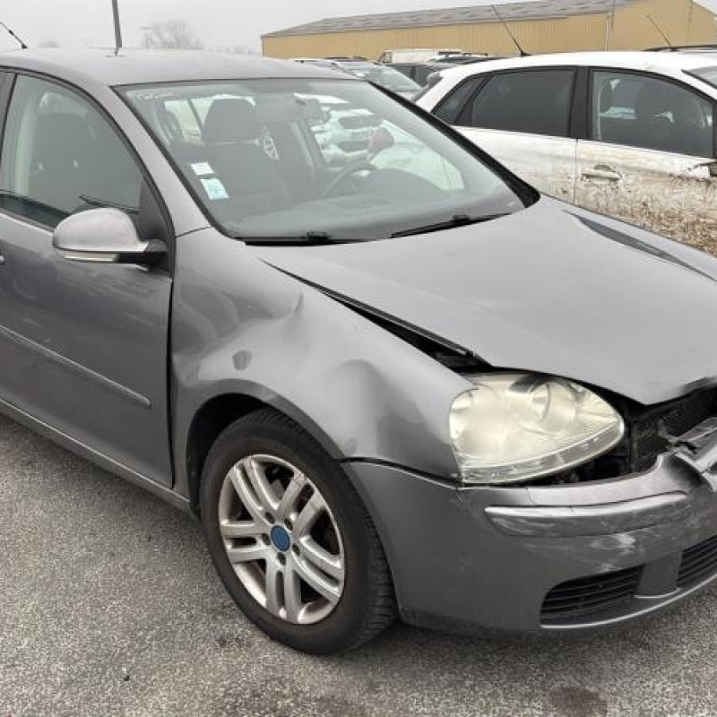 Demarreur VOLKSWAGEN GOLF 5 Photo n°4