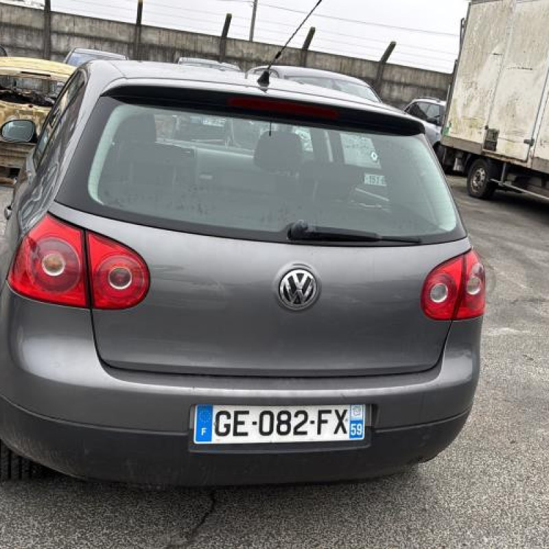 Demarreur VOLKSWAGEN GOLF 5 Photo n°8