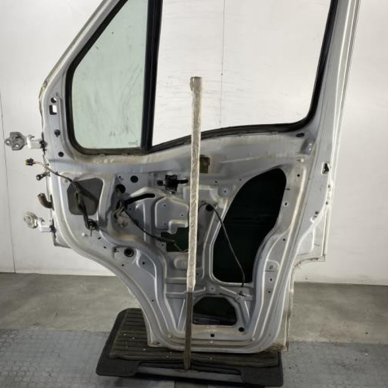 Porte avant droit RENAULT MASCOTT Photo n°8