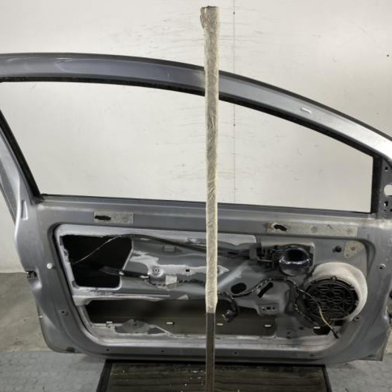 Porte avant gauche CITROEN C2 Photo n°6