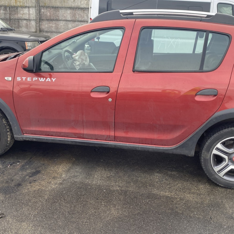 DACIA SANDERO 2 PHASE 1 0.9i - 12V TURBO TCE 90 Photo n°7