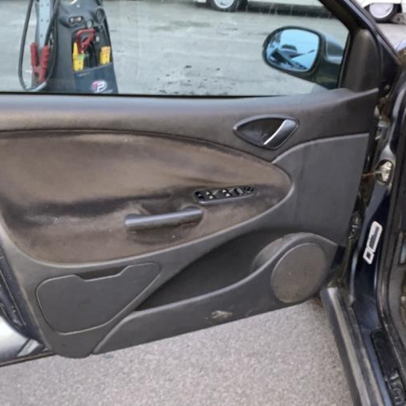 Vitre avant gauche CITROEN C5 1 Photo n°15
