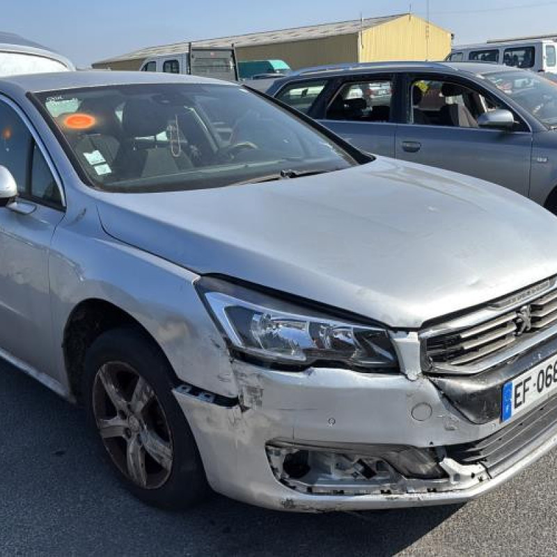 Vitre avant droit PEUGEOT 508 1 Photo n°6