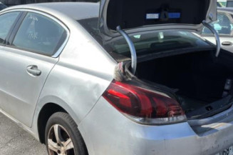 Vitre avant droit PEUGEOT 508 1