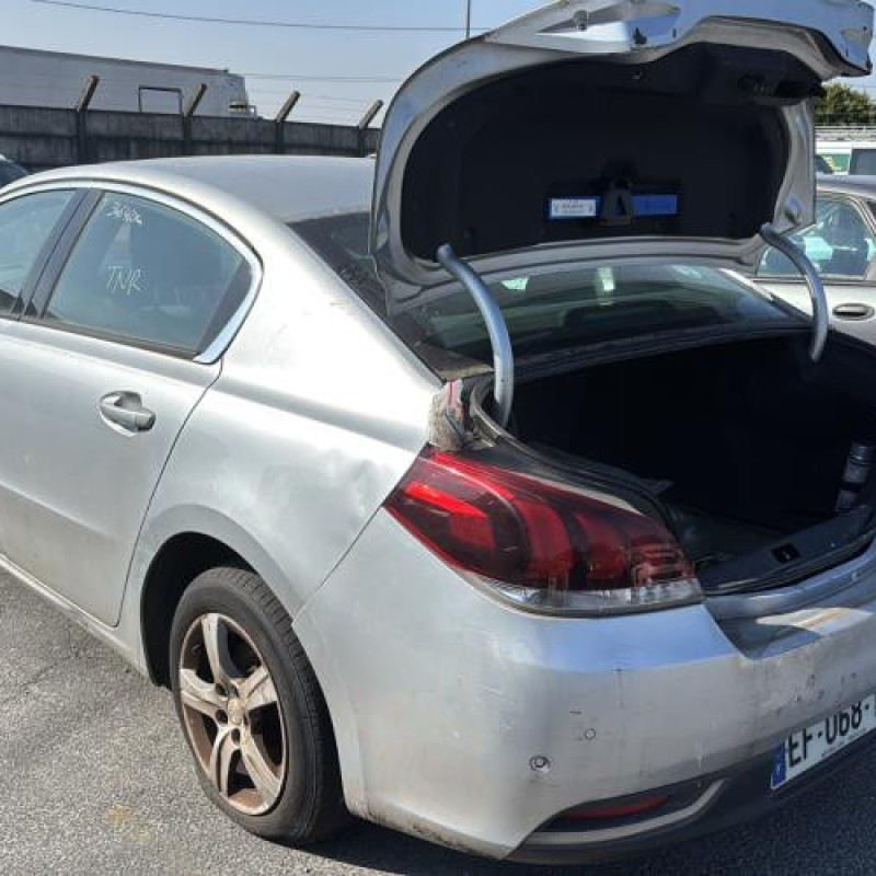 Vitre avant droit PEUGEOT 508 1 Photo n°8