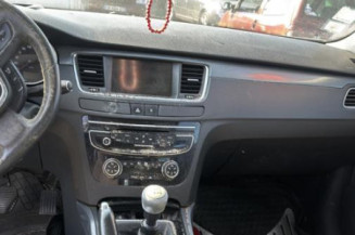 Vitre avant droit PEUGEOT 508 1