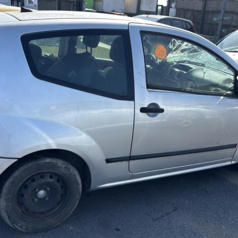 Vitre avant droit CITROEN C2 Photo n°11