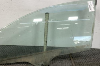 Vitre avant gauche FIAT GRANDE PUNTO Photo n°1