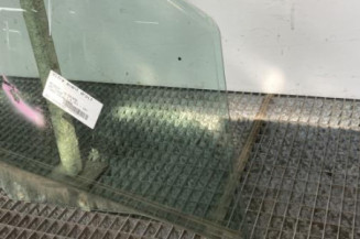 Vitre avant droit PEUGEOT 207