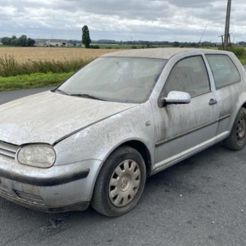 Pare boue avant droit VOLKSWAGEN GOLF 4 Photo n°11