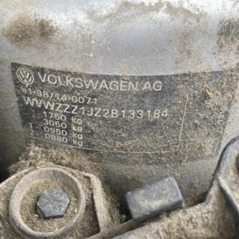 Pare boue avant droit VOLKSWAGEN GOLF 4 Photo n°16