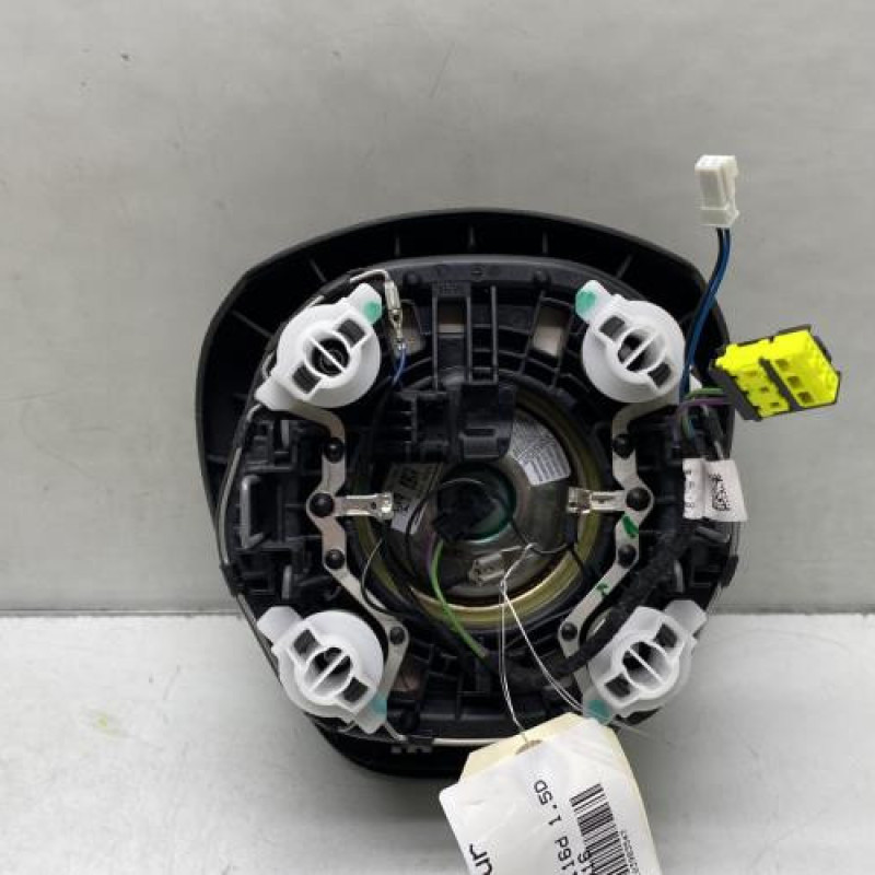 Air bag conducteur BMW SERIE 1 F20 Photo n°3