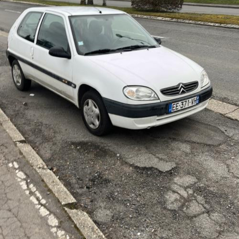 Moteur CITROEN SAXO Photo n°6