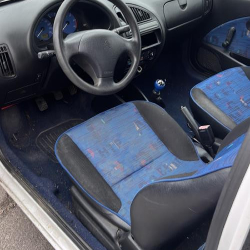 Moteur CITROEN SAXO Photo n°9