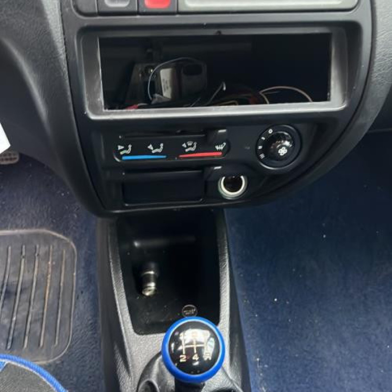 Moteur CITROEN SAXO Photo n°12