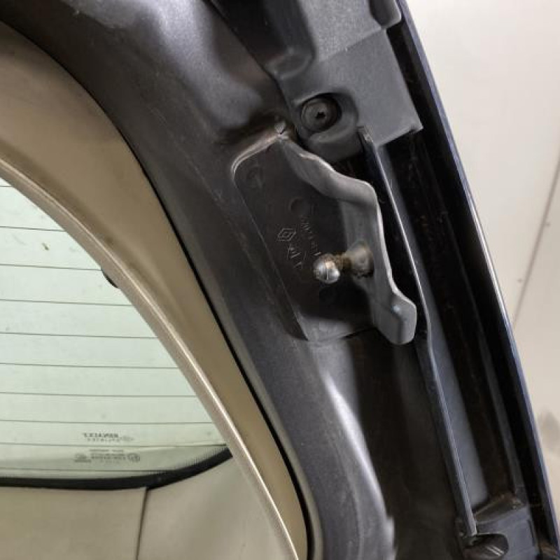 Malle/Hayon arriere RENAULT GRAND SCENIC 2 Photo n°13