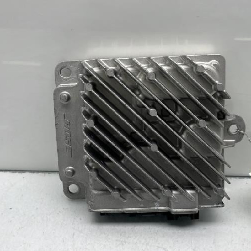 Amplificateur audio RENAULT ARKANA Photo n°1