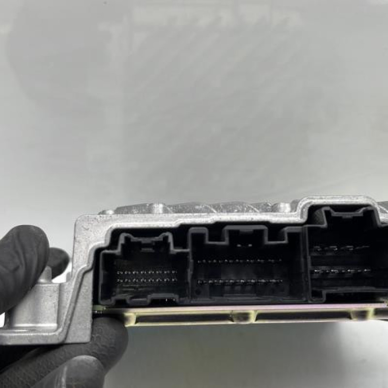 Amplificateur audio RENAULT ARKANA Photo n°2