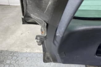 Malle/Hayon arriere PEUGEOT 3008 1