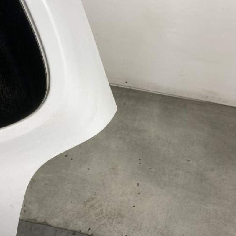 Malle/Hayon arriere RENAULT TWINGO 2 Photo n°4