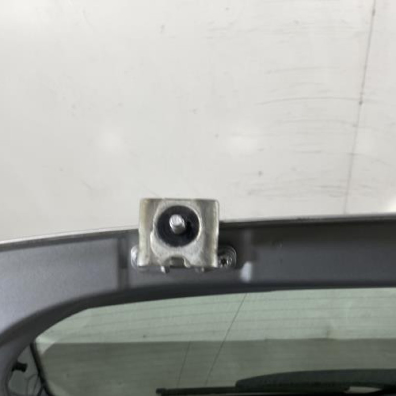 Malle/Hayon arriere VOLKSWAGEN POLO 6 Photo n°8