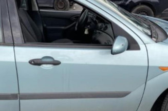 Pare choc arriere FORD FOCUS 1