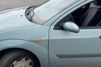 Pare choc arriere FORD FOCUS 1
