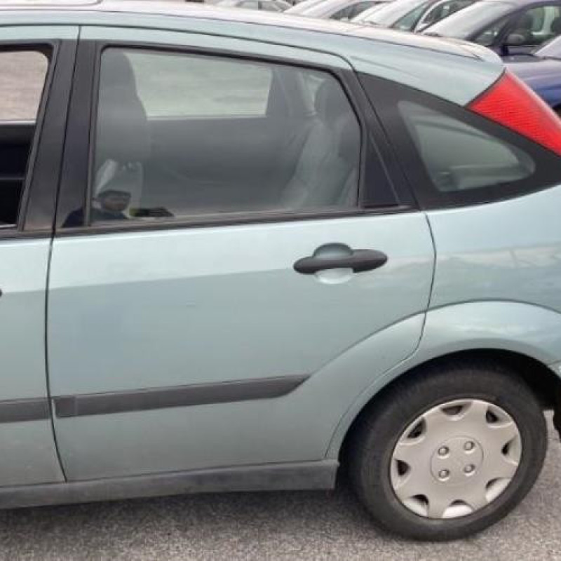 Pare choc arriere FORD FOCUS 1 Photo n°12