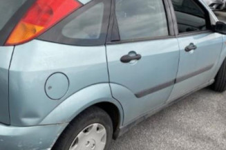 Pare choc arriere FORD FOCUS 1