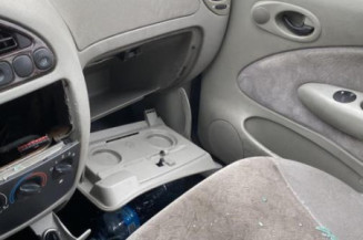Optique avant principal droit (feux)(phare) FORD FIESTA 4