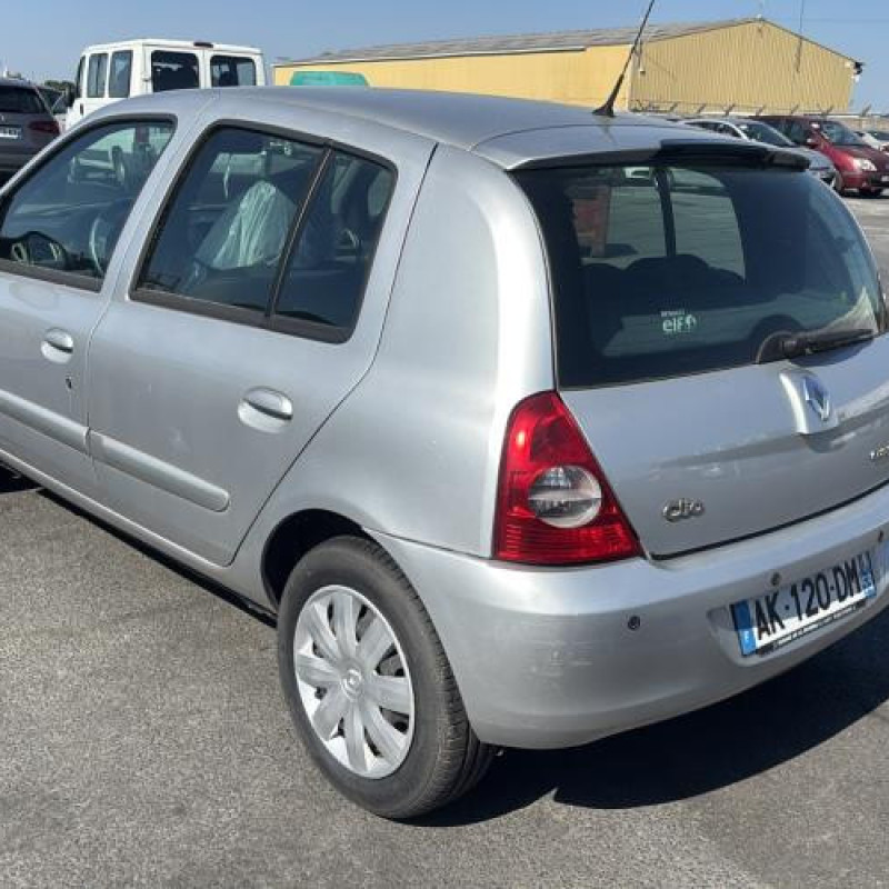 Moteur RENAULT CLIO 2 CAMPUS Photo n°9