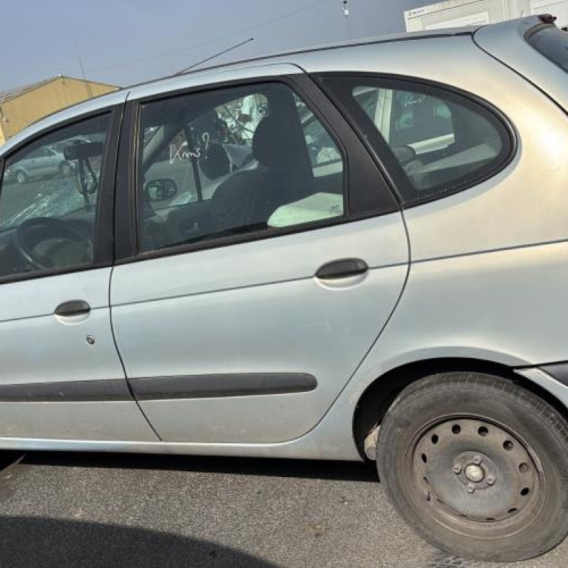 Aile avant gauche RENAULT SCENIC 1 Photo n°10