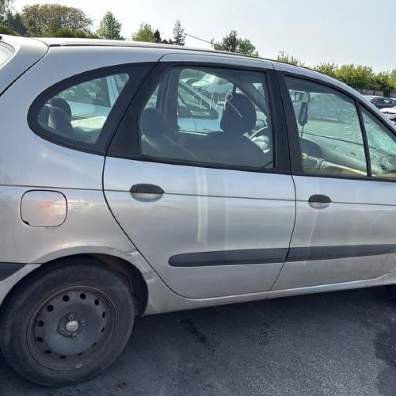 Aile avant gauche RENAULT SCENIC 1 Photo n°11
