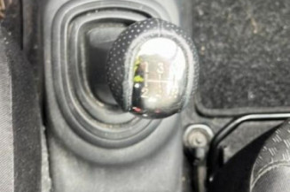 Malle/Hayon arriere TOYOTA YARIS 2